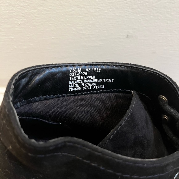 Black heeled booties - Picture 4 of 4